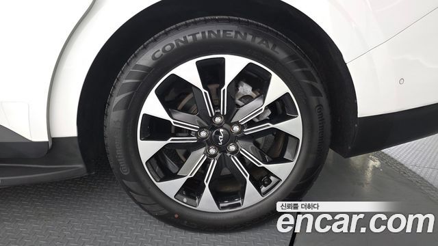 Kia Canival 2023 — photo 7
