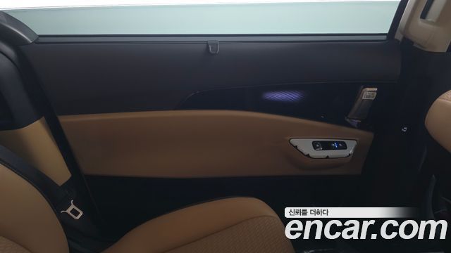 Kia Canival 2023 — photo 15