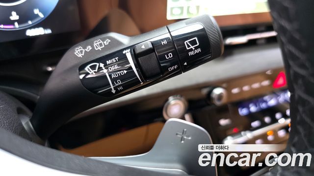 Kia Canival 2023 — photo 36