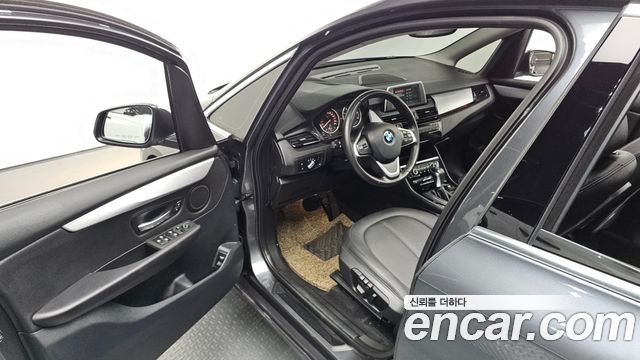 BMW 2-Series 2018 — photo 11