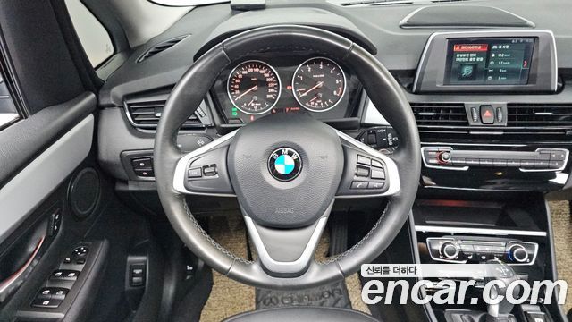 BMW 2-Series 2018 — photo 13