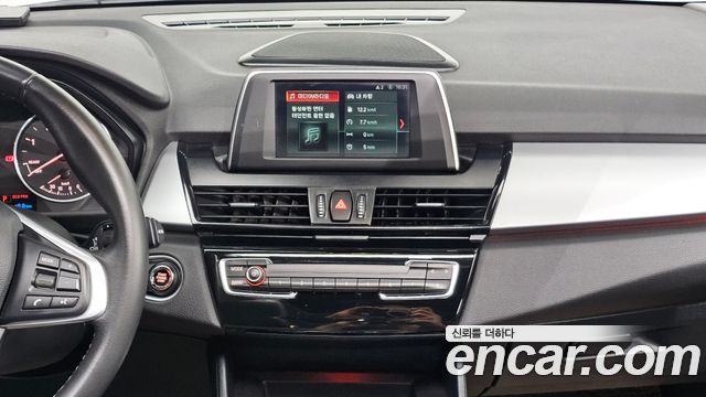 BMW 2-Series 2018 — photo 15