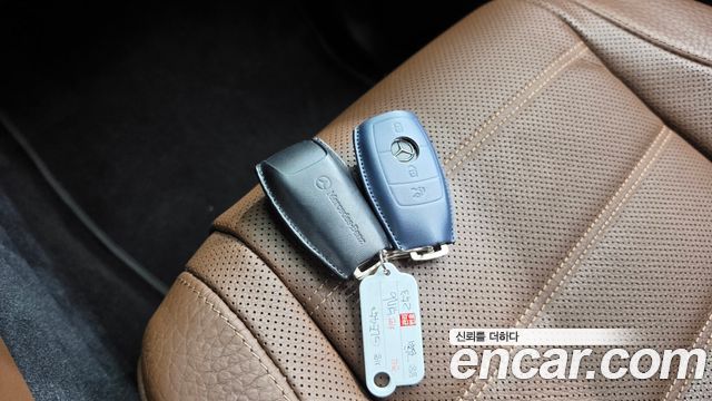 Mercedes-Benz GLE-Class 2024 — photo 22