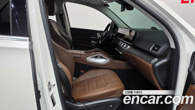 Mercedes-Benz GLE-Class 2024 — photo 16
