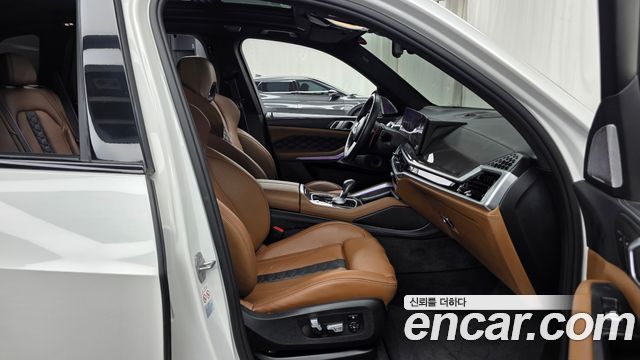 BMW X5M 2024 — photo 17