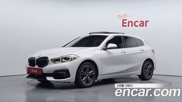 BMW 1-Series 2022 — photo 1