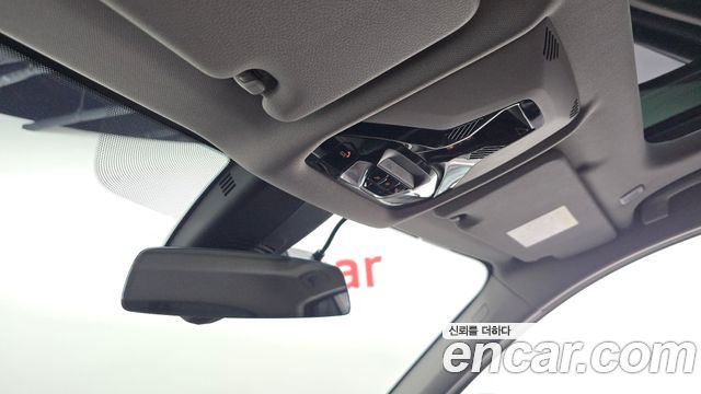 BMW 1-Series 2022 — photo 18