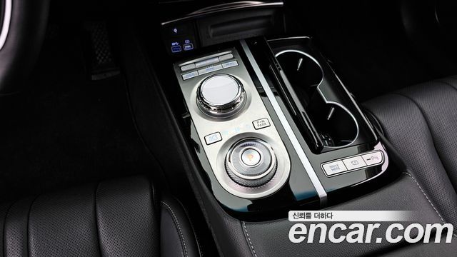 Genesis G80 2023 — photo 9