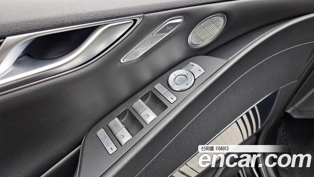 Genesis G80 2023 — photo 16