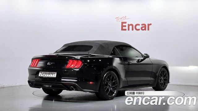 Ford Mustang 2021 — photo 2