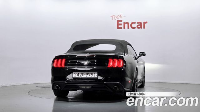 Ford Mustang 2021 — photo 4