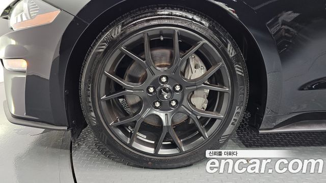 Ford Mustang 2021 — photo 5