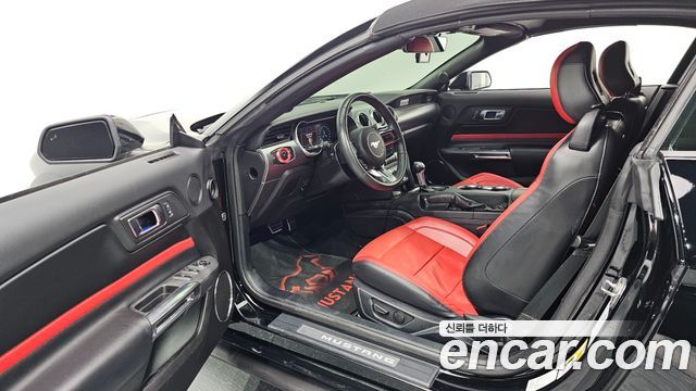 Ford Mustang 2021 — photo 13