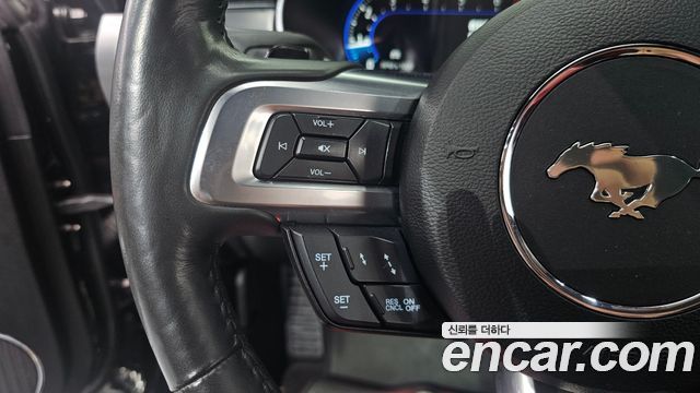 Ford Mustang 2021 — photo 23