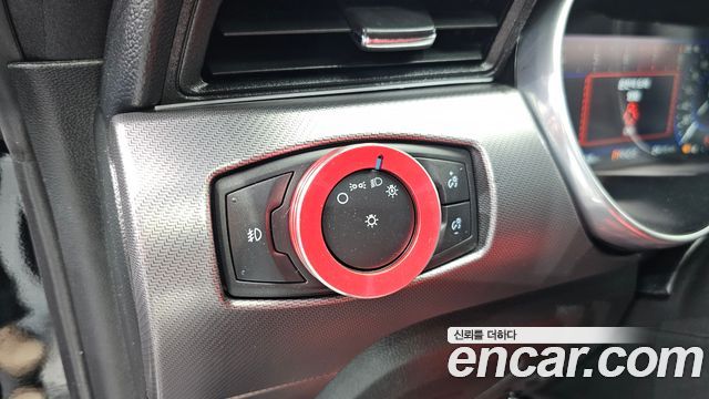Ford Mustang 2021 — photo 25