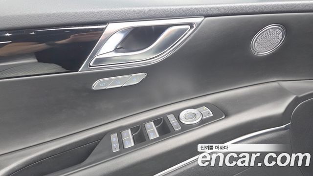 Genesis GV80 2022 — photo 28