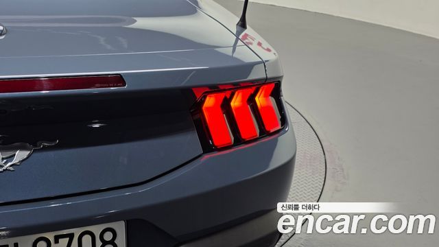 Ford Mustang 2024 — photo 9