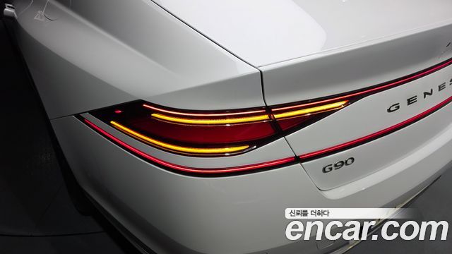 Genesis G90 2022 — photo 9