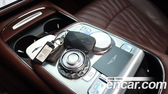 Genesis G90 2022 — photo 32