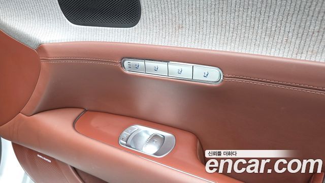 Genesis G90 2022 — photo 39