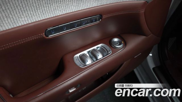 Genesis G90 2022 — photo 40