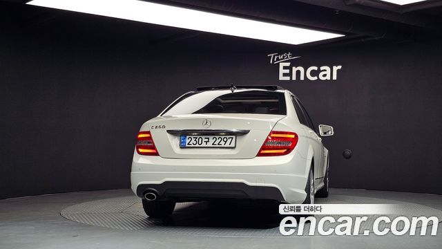 Mercedes-Benz C-Class 2012 — photo 4