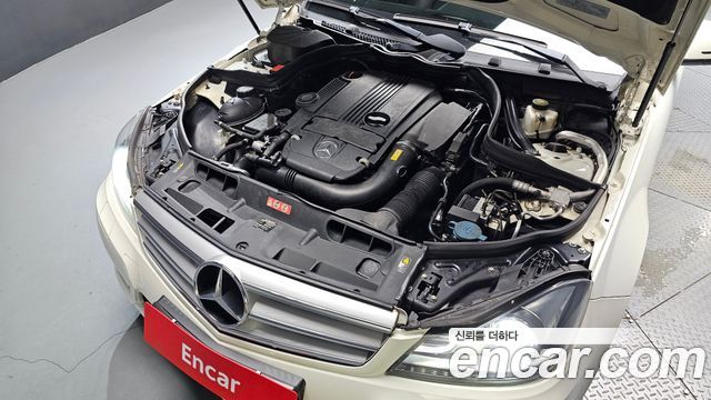 Mercedes-Benz C-Class 2012 — photo 6