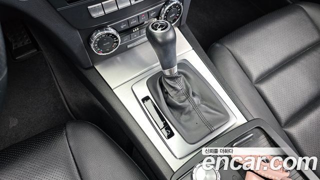 Mercedes-Benz C-Class 2012 — photo 9