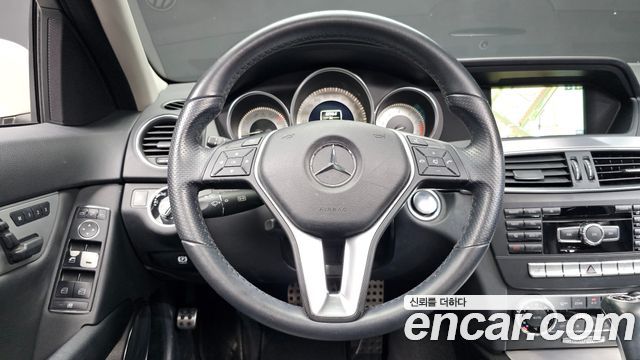 Mercedes-Benz C-Class 2012 — photo 13