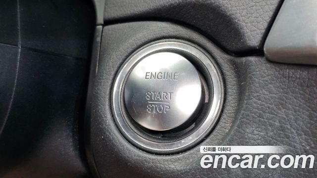 Mercedes-Benz C-Class 2012 — photo 18