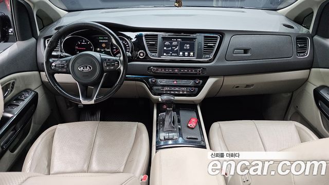 Kia Canival 2017 — photo 10