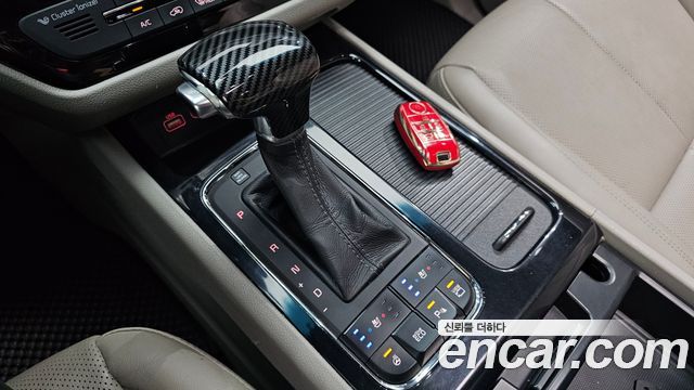Kia Canival 2017 — photo 12