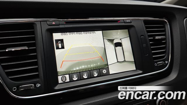 Kia Canival 2017 — photo 20