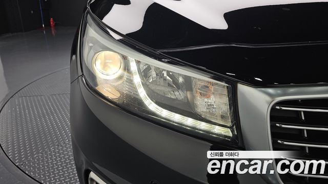 Kia Canival 2017 — photo 8