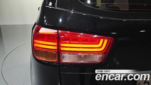 Kia Canival 2017 — photo 9