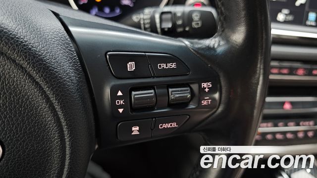 Kia Canival 2017 — photo 27