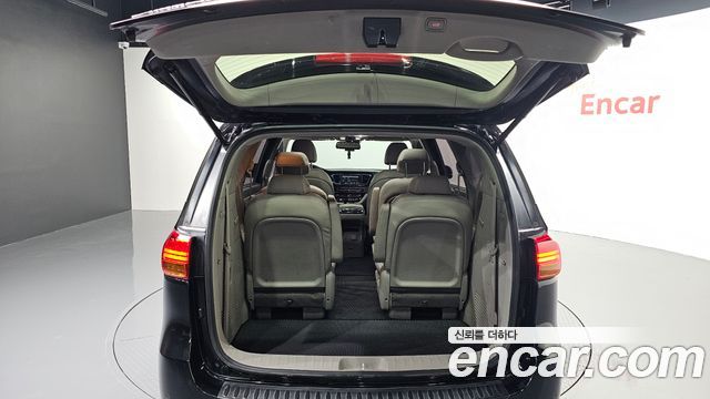 Kia Canival 2017 — photo 33