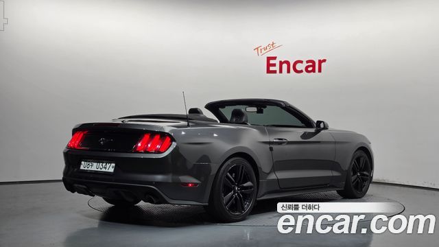 Ford Mustang 2017 — photo 2