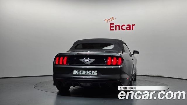Ford Mustang 2017 — photo 4