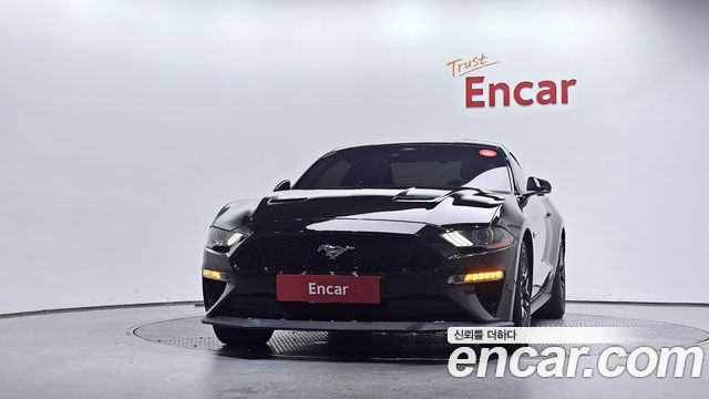 Ford Mustang 2022 — photo 3