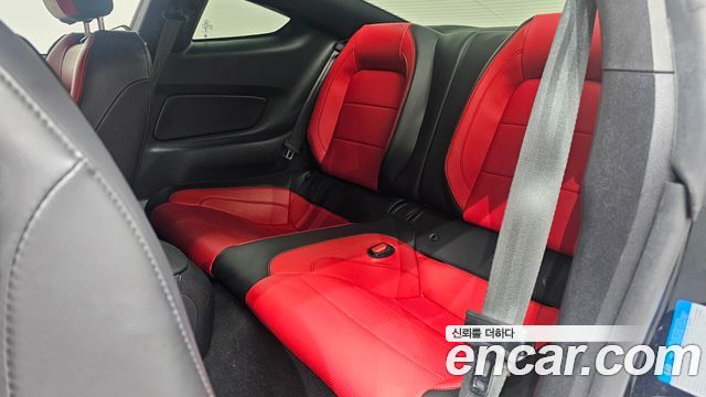 Ford Mustang 2022 — photo 12
