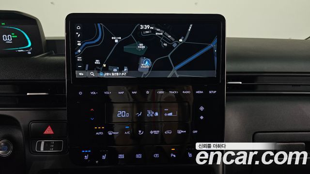 Hyundai Staria 2025 — photo 20