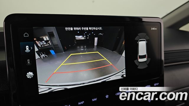 Hyundai Staria 2025 — photo 21
