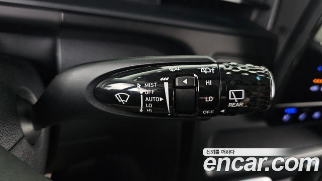 Hyundai Staria 2025 — photo 25