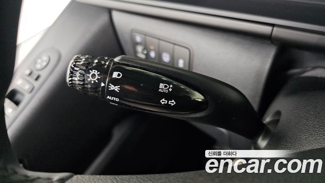 Hyundai Staria 2025 — photo 29