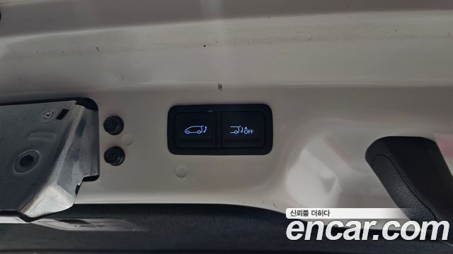 Hyundai Staria 2025 — photo 33