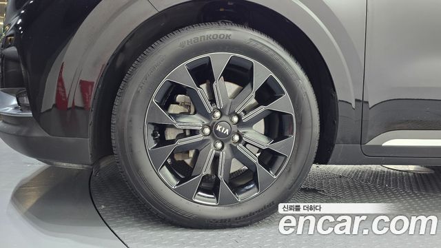 Kia Canival 2021 — photo 5