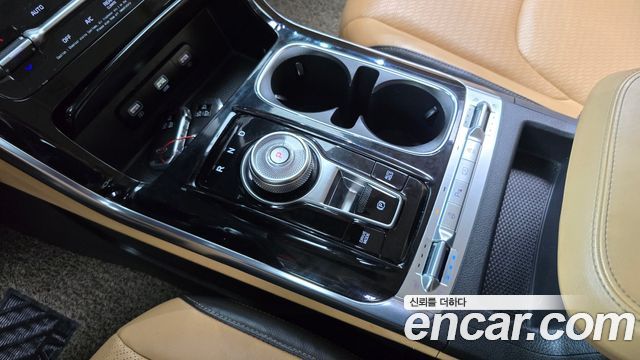Kia Canival 2021 — photo 12