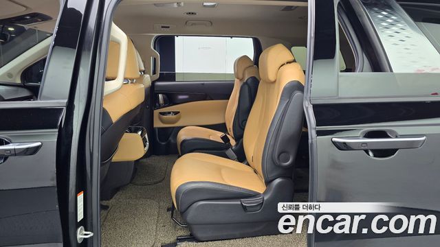 Kia Canival 2021 — photo 18