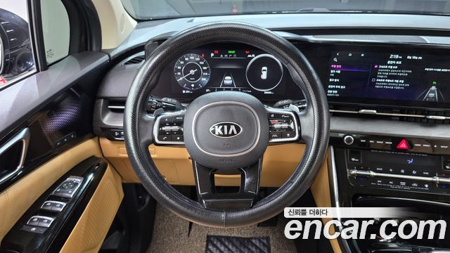 Kia Canival 2021 — photo 19